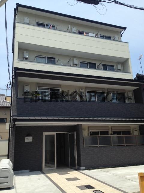 建物外観　落ち着いた雰囲気の外観です