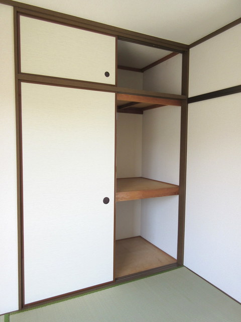 収納　★奥行きたっぷりの押入れ１間です★