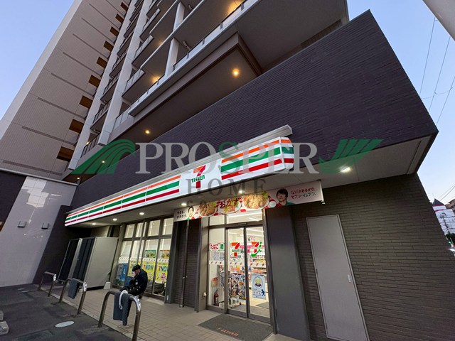 コンビニ　セブンイレブン大阪中道4丁目店（コンビニ）まで242m