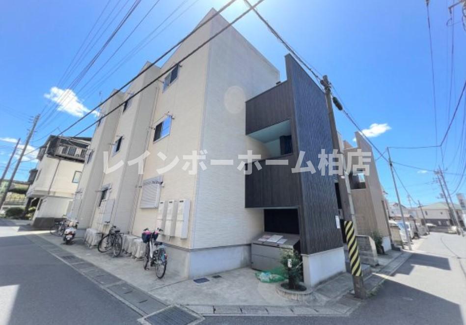 建物外観　落ち着いた雰囲気の外観です