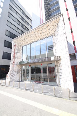 エントランス　ゆとりのあるエントランスです