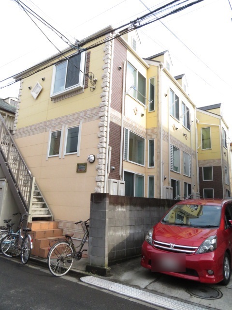 建物外観　２４時間管理なので入居中のトラブルも安心です☆