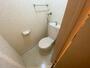 トイレ　こちらはトイレです。清潔感があり、安心して使用できます。