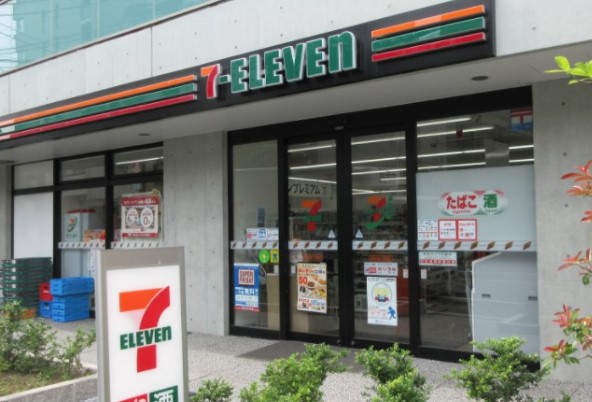コンビニ　セブンイレブン港区白金1丁目南店（コンビニ）まで178m