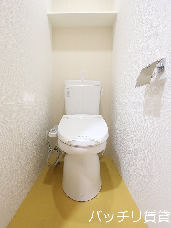 トイレ　※同型タイプの為、現状を優先いたします