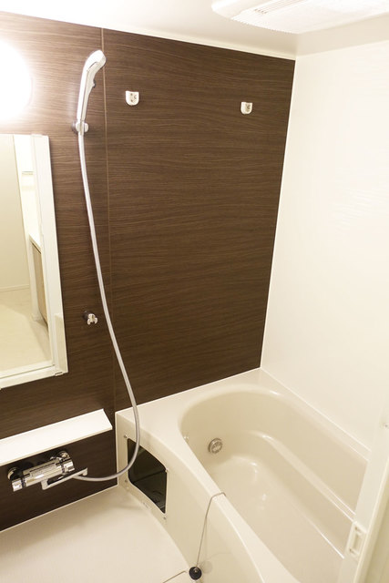 バス・シャワールーム　※写真は同タイプ住戸です。