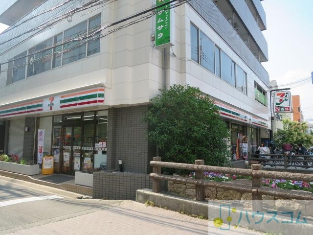 コンビニ　セブン-イレブン 茨木宮元町店（コンビニ）まで143m