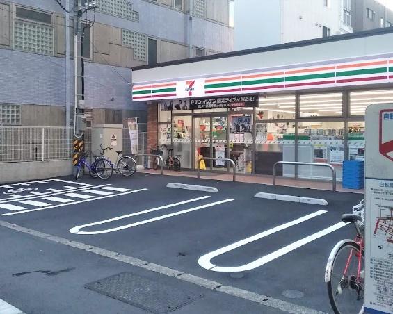 コンビニ　セブンイレブン川崎小川町店（コンビニ）まで573m