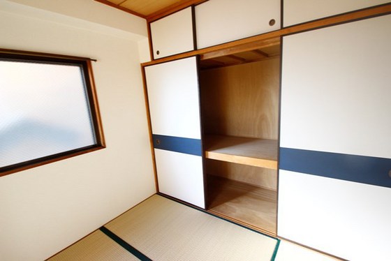 収納　※別部屋の写真です