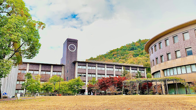 大学・短大　立命館大学衣笠キャンパス キャンパスインフォメーション（大学・短大）まで1355m