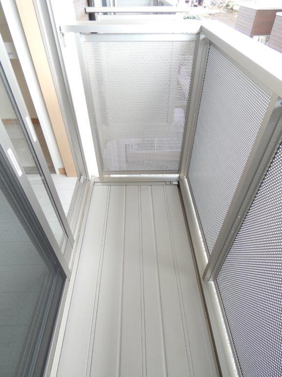 バルコニー　図面と現状に相違がある場合には現状を優先