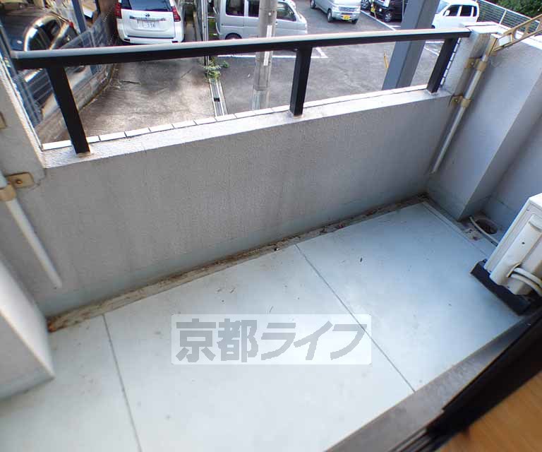 バルコニー　キッチン・収納広めのお部屋