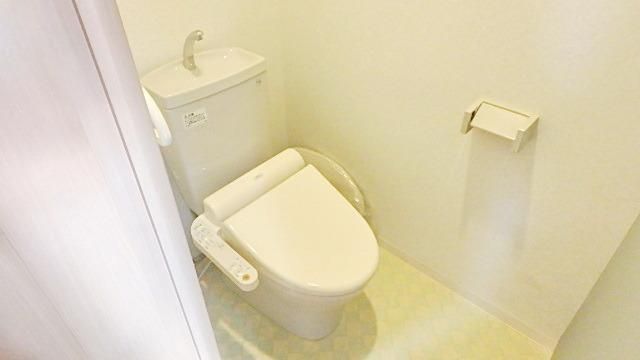 トイレ　※別号室参考写真