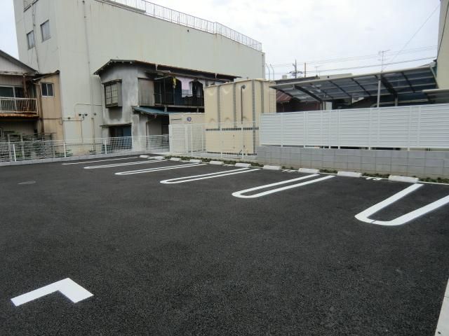 駐車場　敷地内駐車場