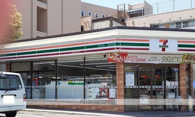 コンビニ　セブンイレブン様（コンビニ）まで1000m