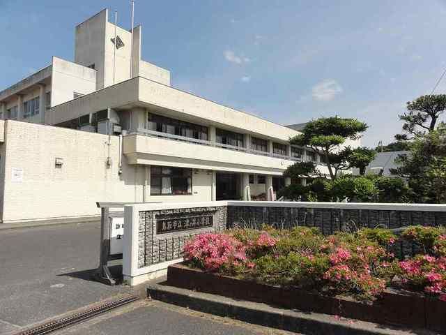 小学校　鳥取市立津ノ井小学校（小学校）まで500m