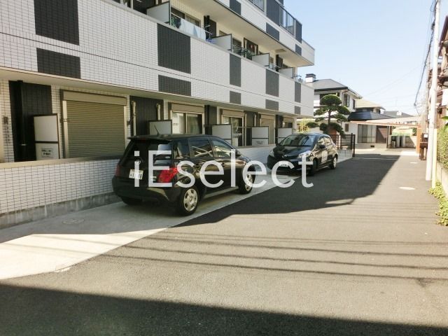 駐車場　敷地内に駐車場あります　※要空確認