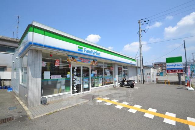 コンビニ　ファミリーマート　尼崎元浜町（コンビニ）まで590m