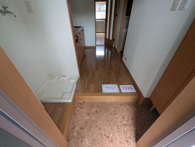 プラムV1の玄関写真