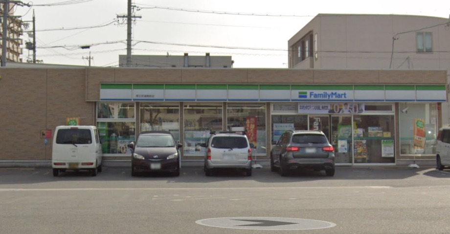 コンビニ　ファミリーマート 県立武道館前店（コンビニ）まで185m