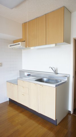 キッチン　ガスコンロ設置可能で自炊も可能です