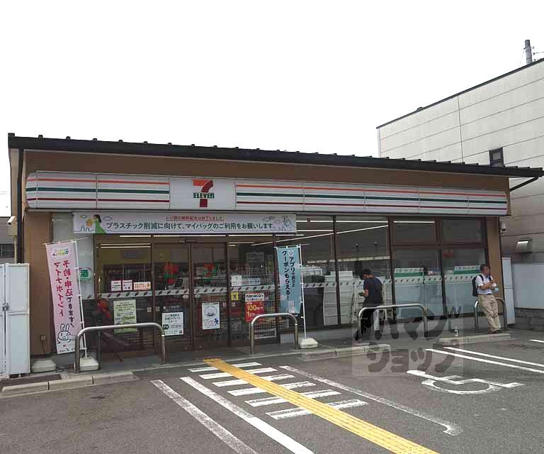 コンビニ　セブンイレブン 京阪鳥羽街道駅（コンビニ）まで400m