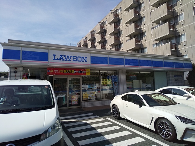 コンビニ　ローソン有明コロシアム前店（コンビニ）まで60m