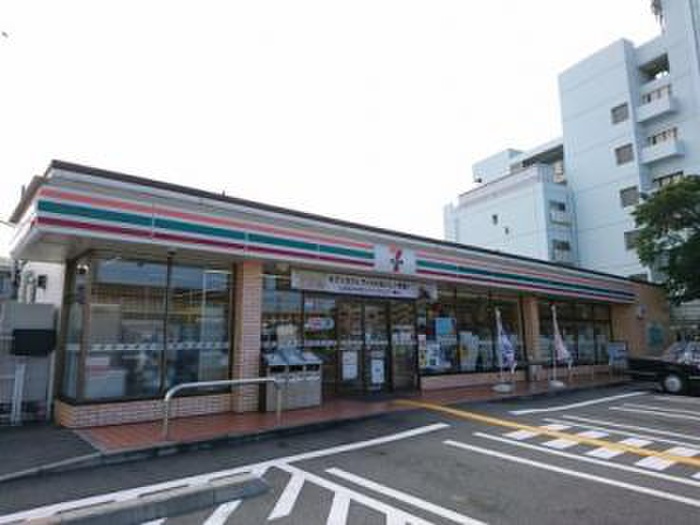 コンビニ　セブンイレブン堺浜寺諏訪森町店（コンビニ）まで130m
