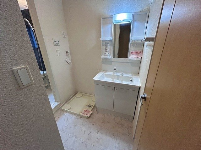 洗面設備　コンパクトで使いやすい洗面所