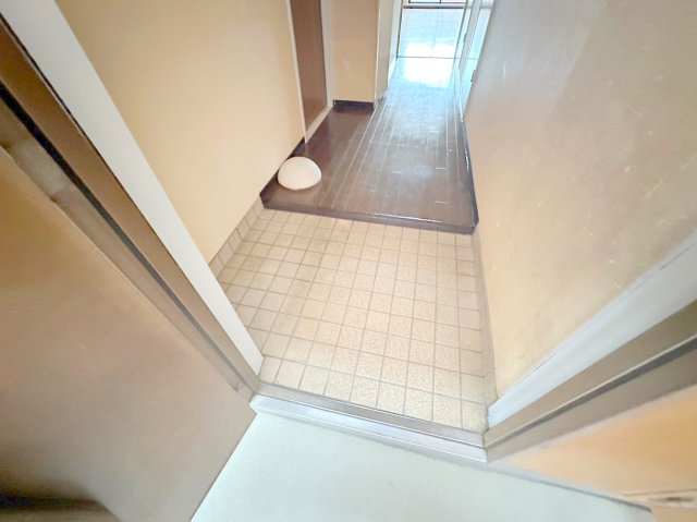 玄関　落ち着いたおしゃれな玄関です。