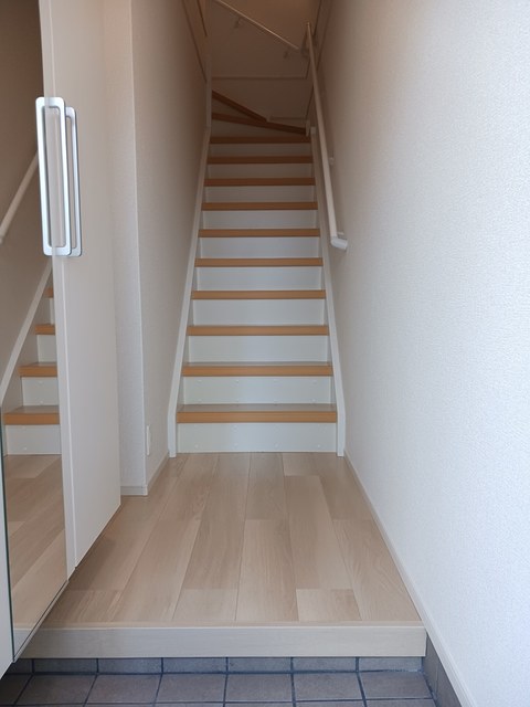 玄関　シンプルで使いやすい玄関です