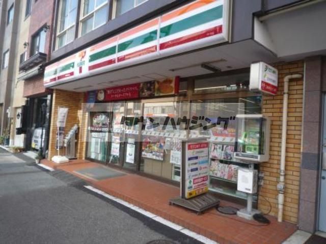 コンビニ　セブンイレブン（コンビニ）まで390m