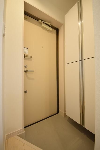 玄関　★シューズボックス付きの玄関です★