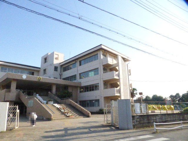 小学校　越谷市立大袋東小学校（小学校）まで276m