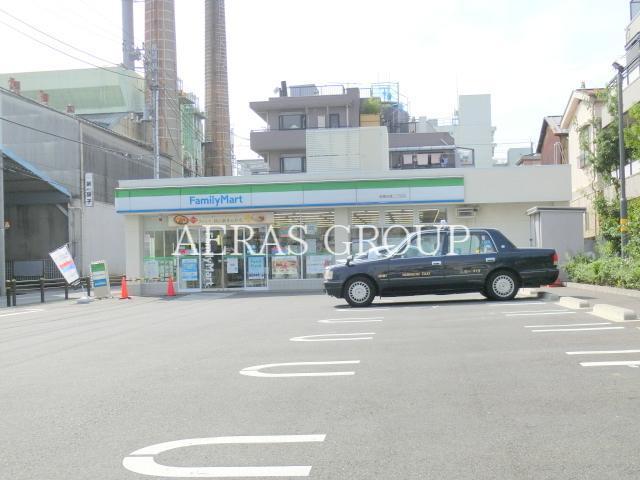 コンビニ　ファミリーマート板橋舟渡二丁目店（コンビニ）まで509m
