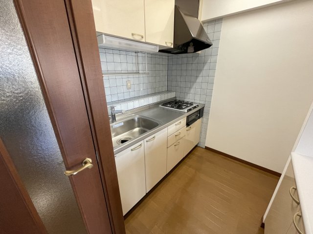 キッチン　※別室参考写真です。