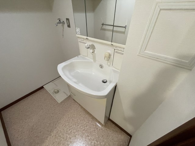 洗面設備　※別室参考写真です。