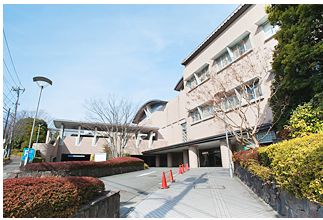 病院　多摩南部地域病院（病院）まで865m