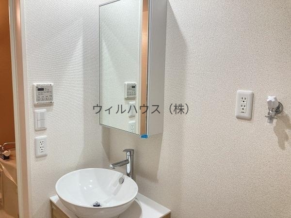 洗面設備　デザイン洗面台！