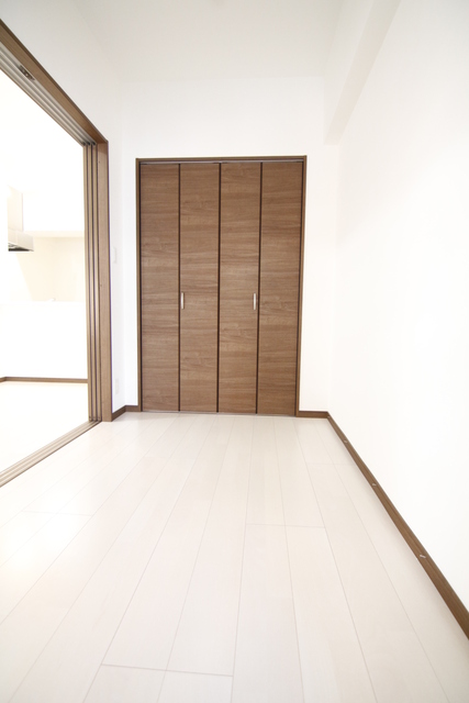 その他部屋・スペース　リビング横の洋室のお部屋