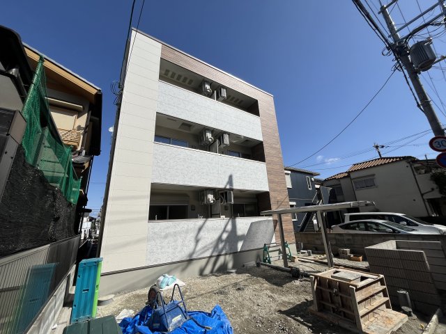 建物外観　建設中