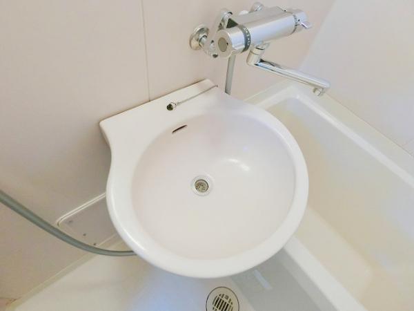 洗面設備　写真は別のお部屋のイメージです。現況優先