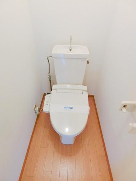 トイレ　写真は別のお部屋のイメージです。現況優先
