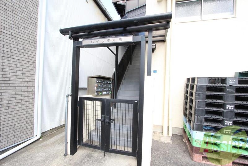 エントランス　整理整頓されていますね。