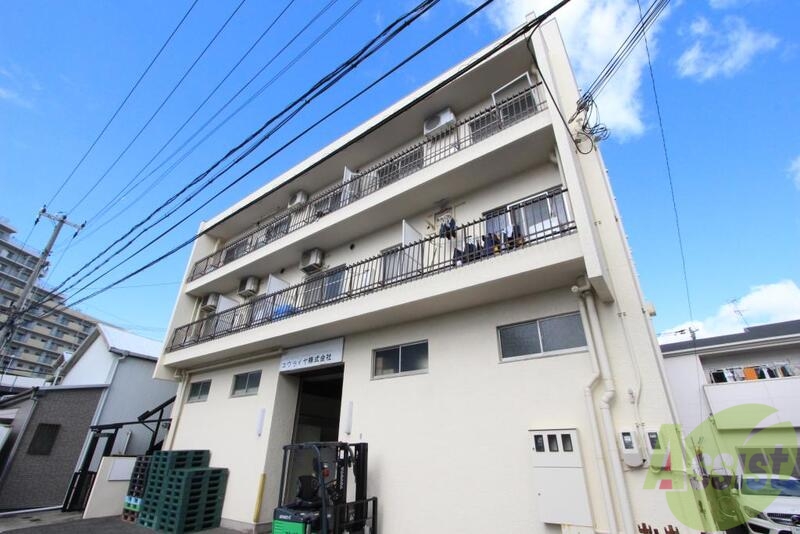 建物外観　しっかりとした建物ですね。