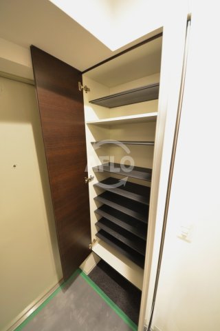 収納　パラファーレ玉造　シューズボックス