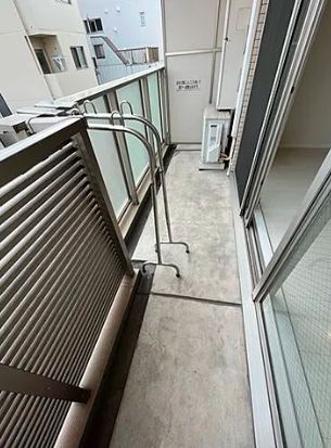 バルコニー　バルコニーからの眺めを楽しみながら食事をしませんか