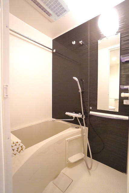 バス・シャワールーム　※写真は同タイプ住戸です。