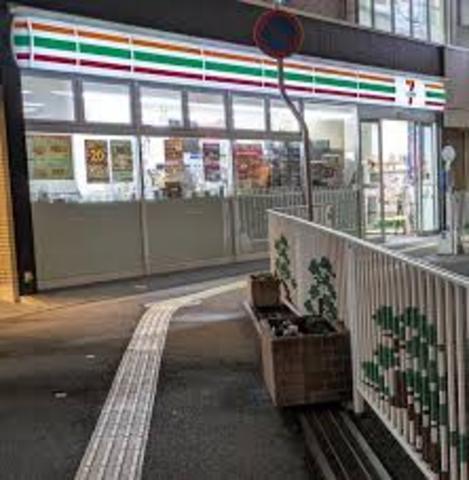 コンビニ　セブンイレブン　山陽高砂駅前店（コンビニ）まで323m