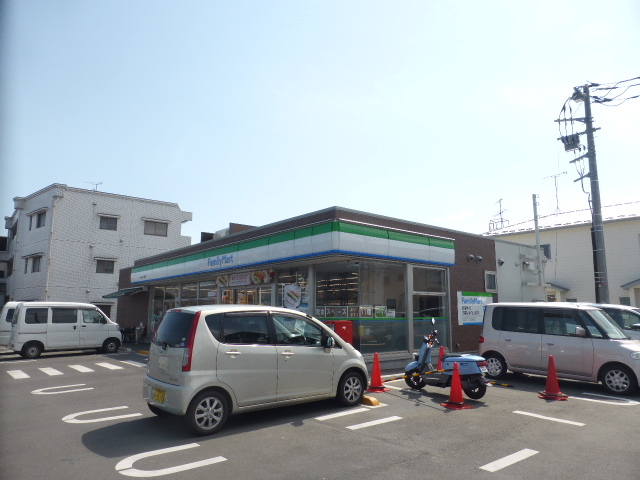 コンビニ　ファミリーマート東村山富士見町店（コンビニ）まで702m